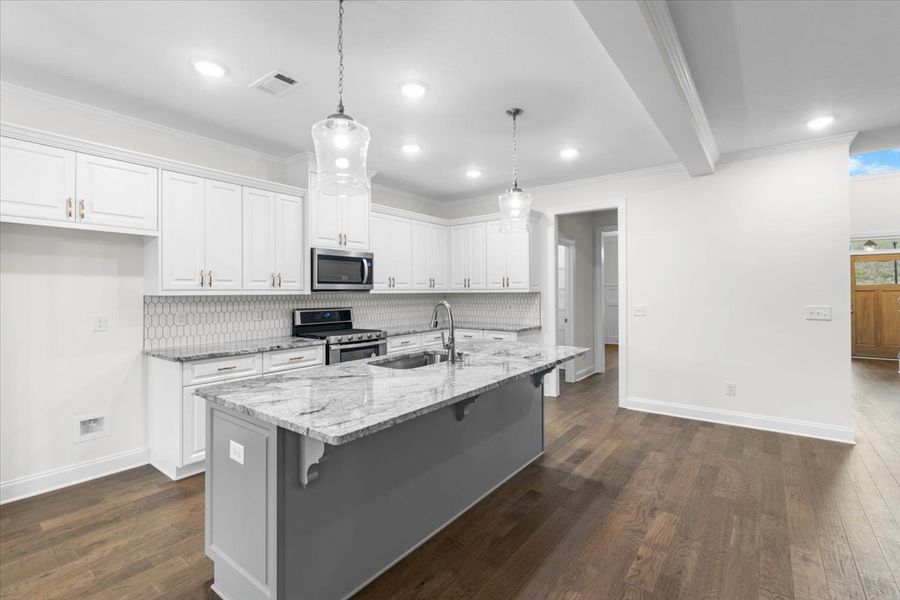 Kitchen | 915 Lillian Park Drive, The Nottaway Plan by Ivey Homes