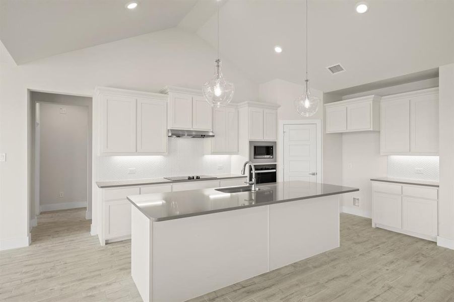 2320 Oak Knoll- Kitchen-1 2320 Oak Knoll- Kitchen-1