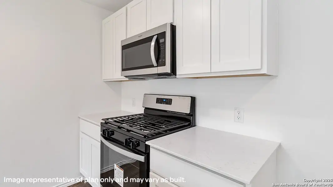 Close-up of interior finishes inside a home in Blue Ridge Ranch, San Antonio (Image 12).