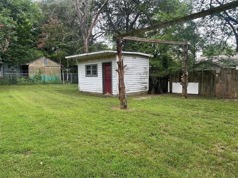 Front exterior of a new home in , Paris, TX, highlighting curb appeal (Image 19). Front exterior of a new home in , Paris, TX, highlighting curb appeal (Image 19).