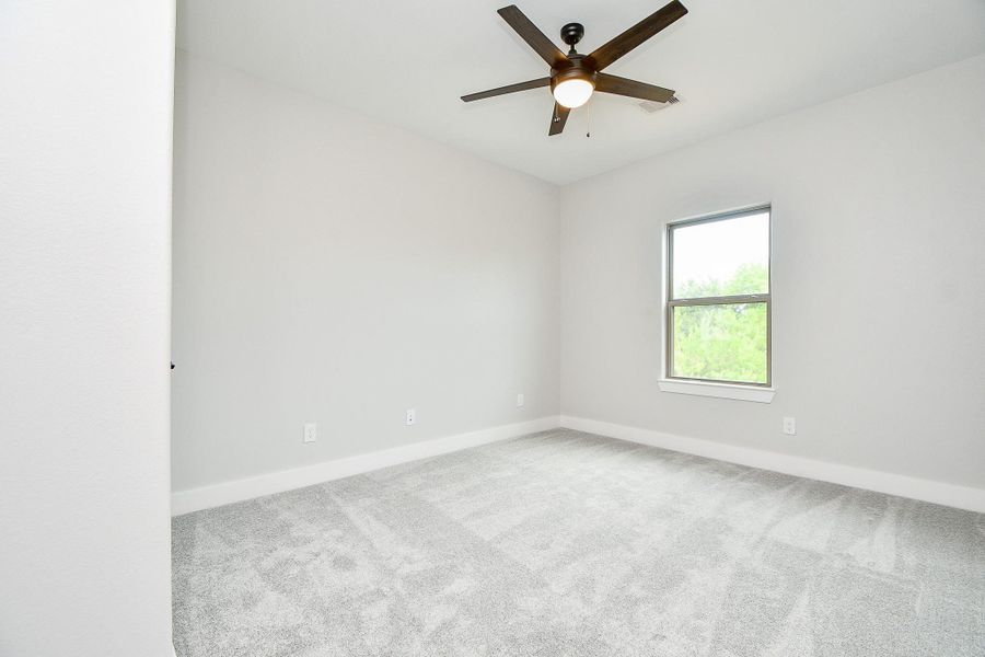 Spacious, unfurnished interior of a new home in , Houston (Image 27).