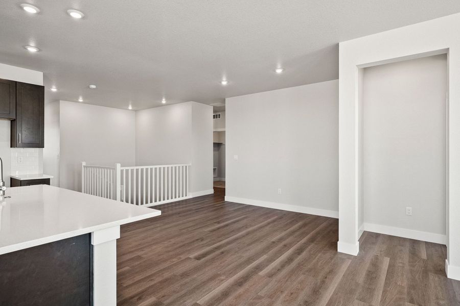 Spacious, unfurnished interior of a new home in Trumark Homes at Tanterra, Parker (Image 17). Spacious, unfurnished interior of a new home in Trumark Homes at Tanterra, Parker (Image 17).