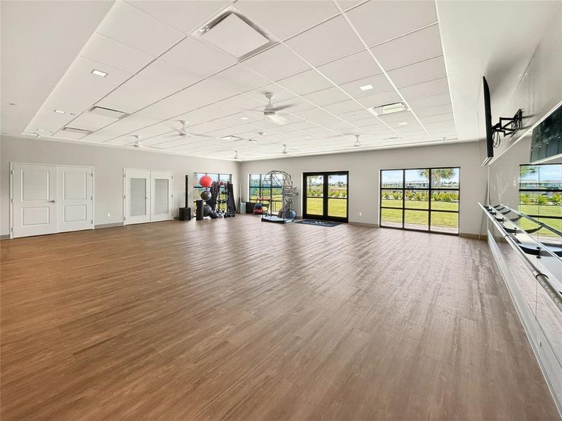 Spacious, unfurnished interior of a new home in Wellen Park Golf & Country Club, Venice (Image 21).