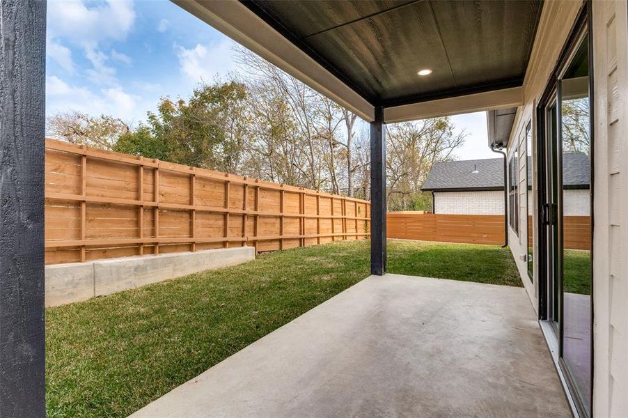 Exterior details and patio area of a home in , Dallas (Image 27).