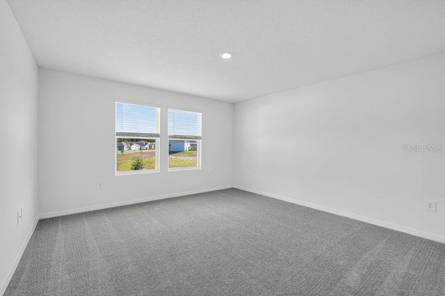 Spacious, unfurnished interior of a new home in Palm Wind, Hudson (Image 18).