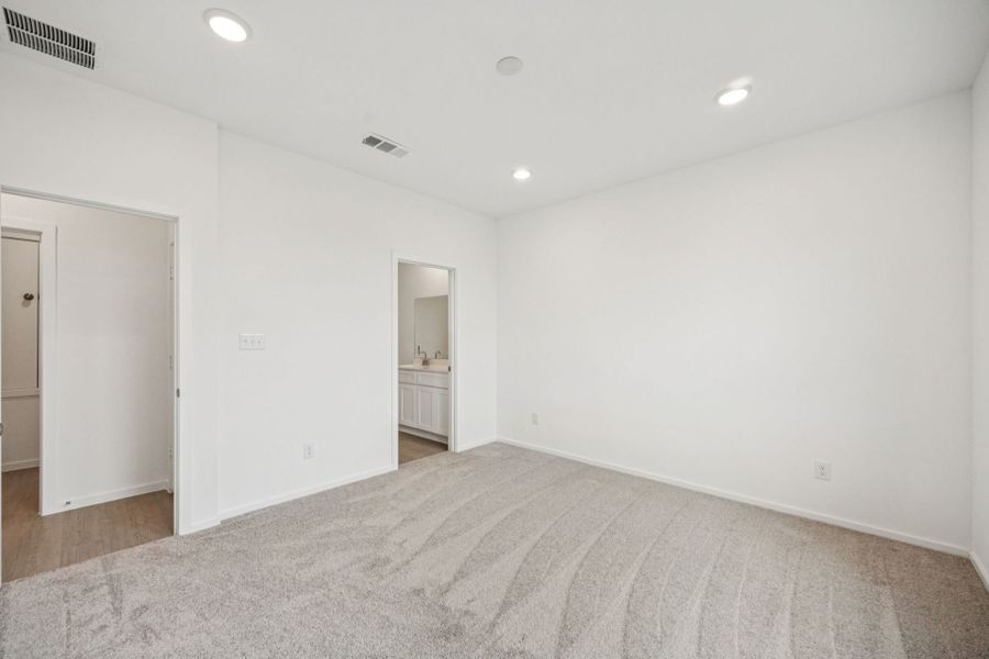 Spacious, unfurnished interior of a new home in Montgomery Bend, Montgomery (Image 18). Spacious, unfurnished interior of a new home in Montgomery Bend, Montgomery (Image 18).