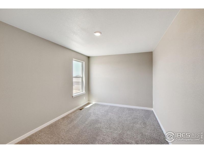 Spacious, unfurnished interior of a new home in Settlers Crossing, Commerce City (Image 15).