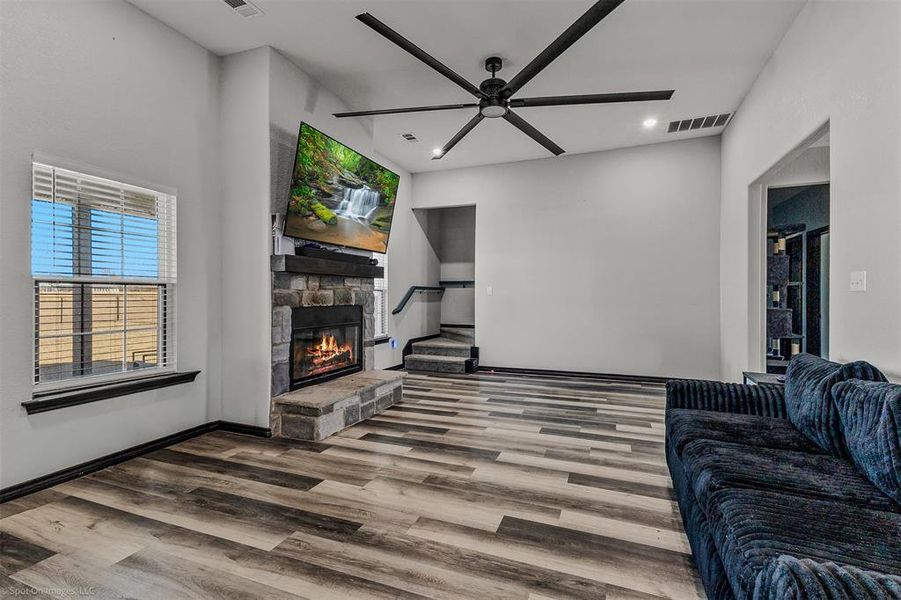 Image 29 of a home in .