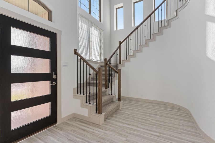 *REPRESENTATIVE PHOTO - FINISHES MAY VARY*