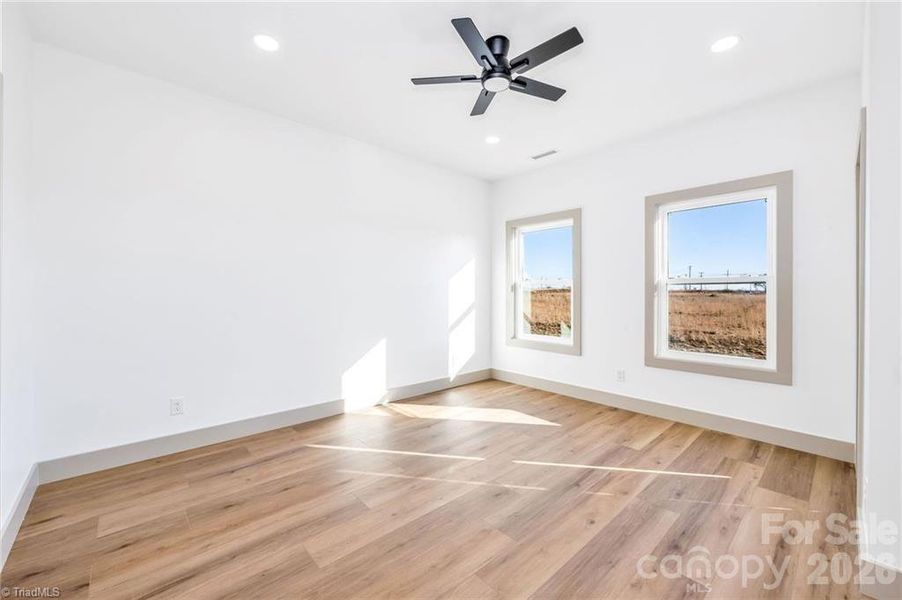 Spacious, unfurnished interior of a new home in , Hickory (Image 25).