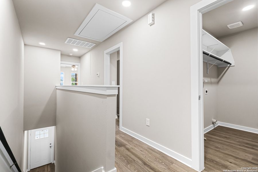 Spacious, unfurnished interior of a new home in , San Antonio (Image 25).