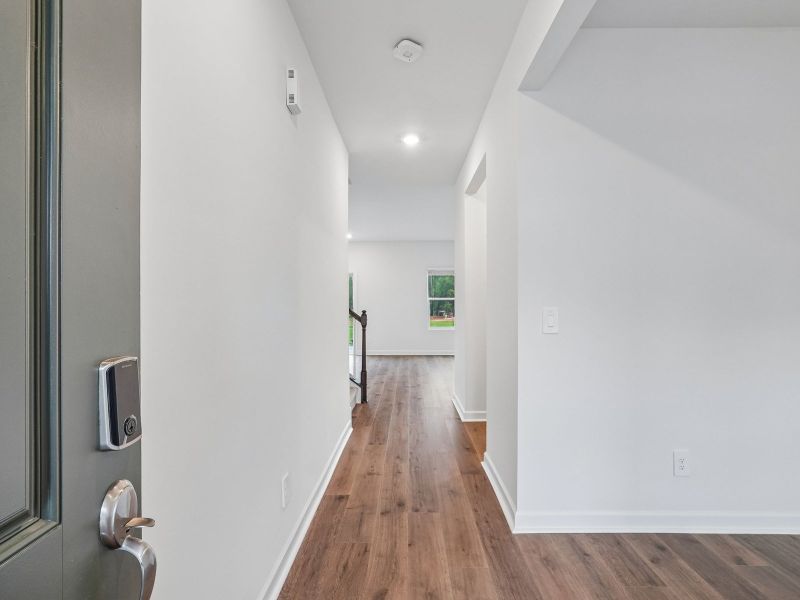 Spacious, unfurnished interior of a new home in Oxford Station, Salisbury (Image 10).