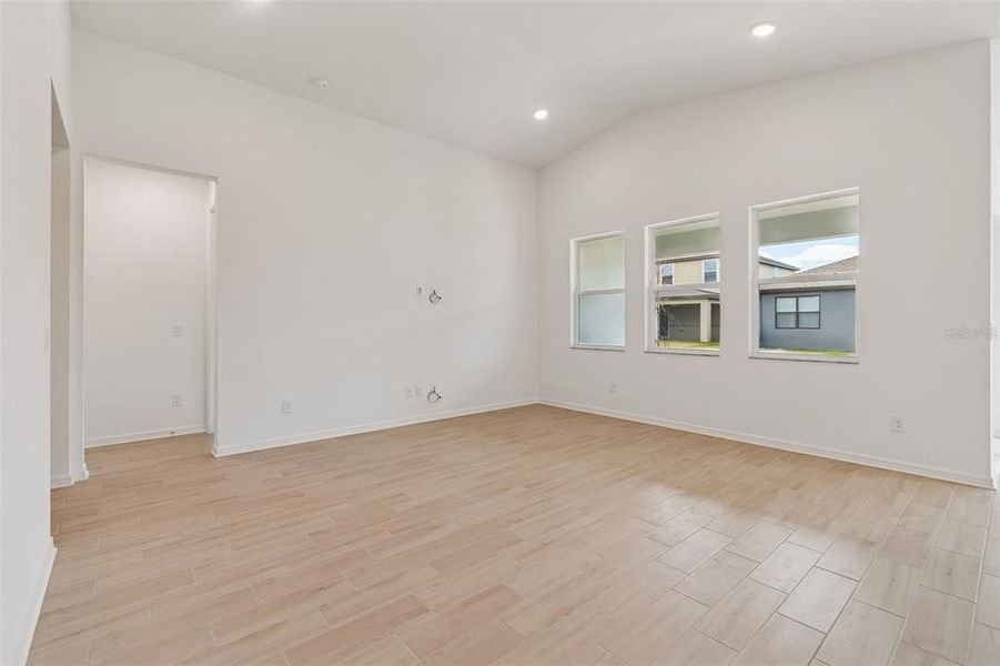 Spacious, unfurnished interior of a new home in Isles at Bayview, Parrish (Image 73). Spacious, unfurnished interior of a new home in Isles at Bayview, Parrish (Image 73).