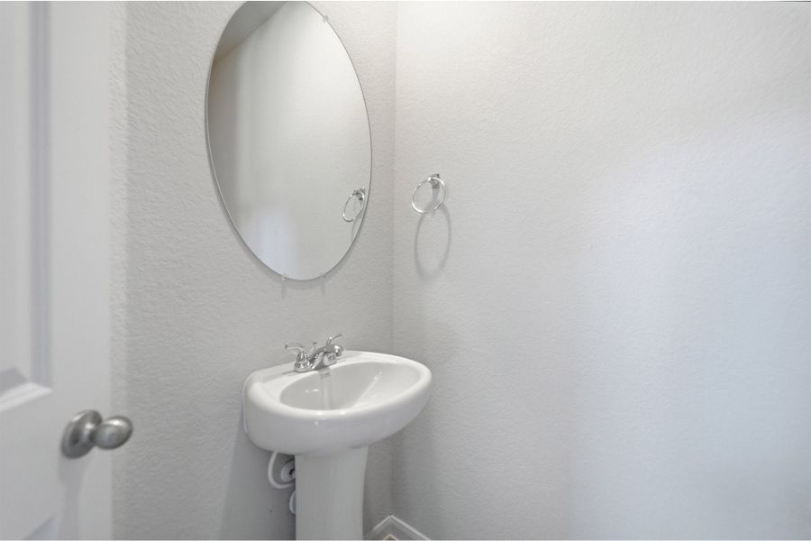 Close-up of interior finishes inside a home in Laurel Vistas, San Antonio (Image 21).