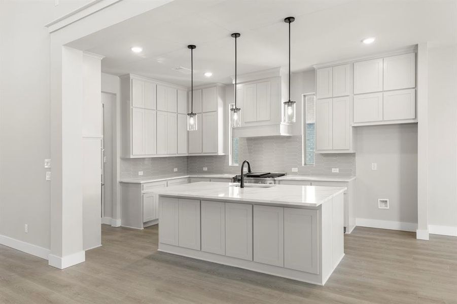 10. 14994 Chipping - Kitchen (2)