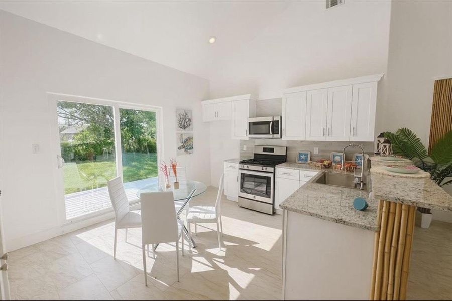 Furnished interior view inside a new home in , San Leon (Image 10).