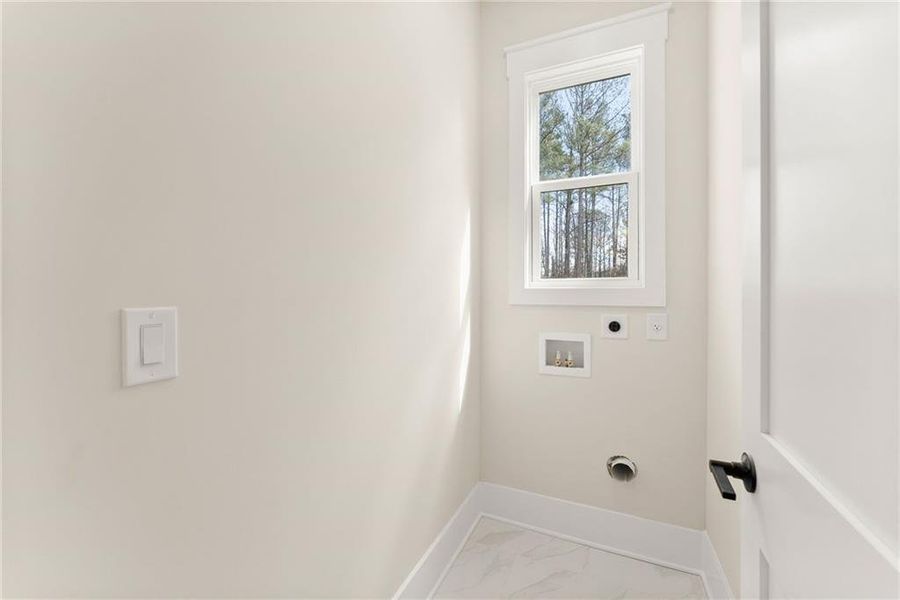 Spacious, unfurnished interior of a new home in , Hoschton (Image 33).