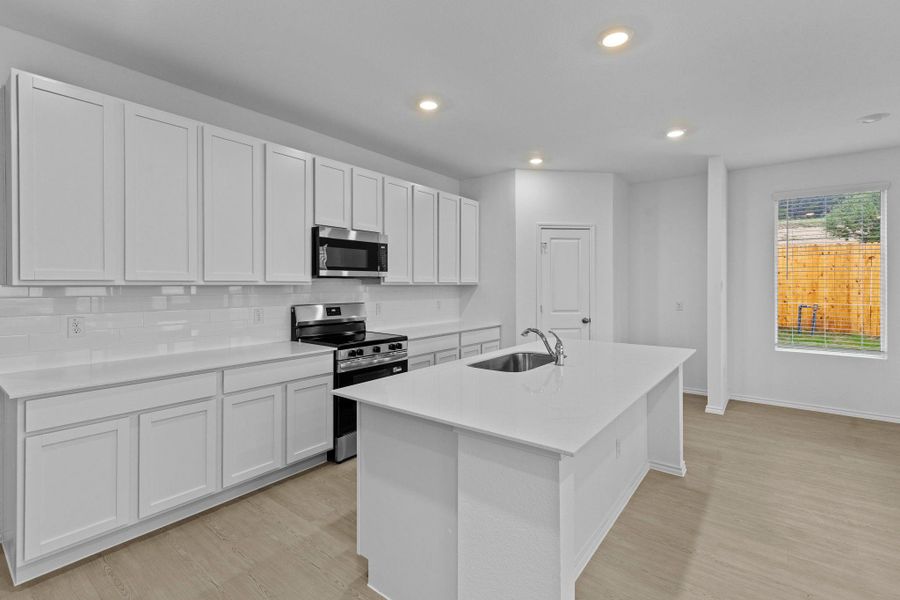 Furnished interior view inside a new home in Clayton Ranch, Copperas Cove (Image 11).