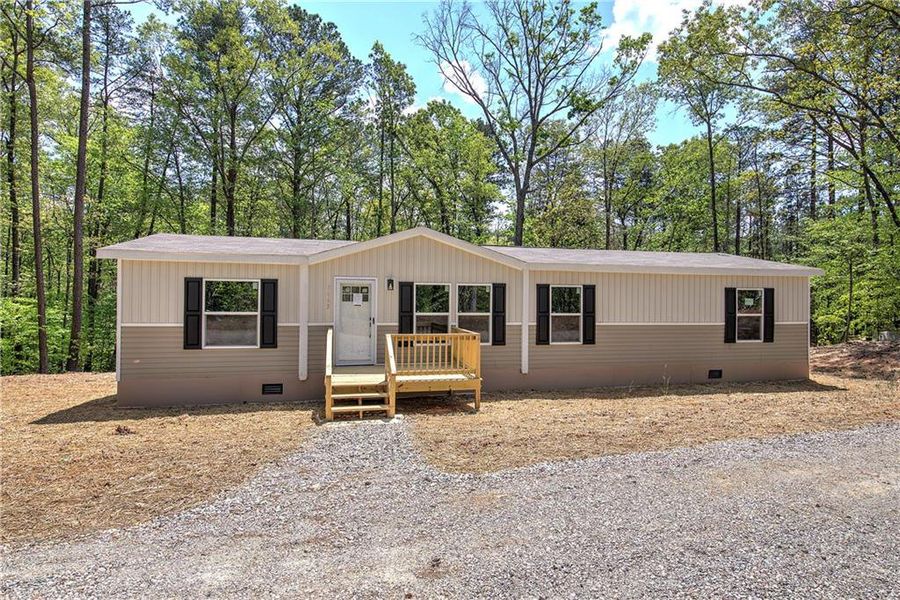 Exterior details and patio area of a home in , Talking Rock (Image 18).