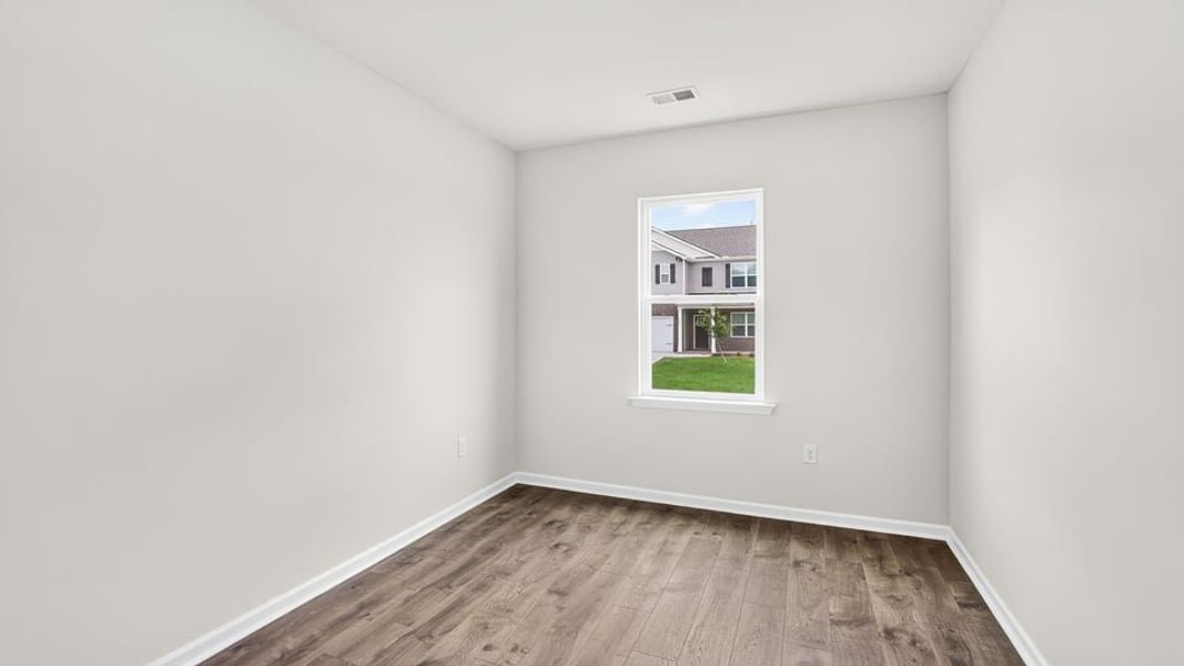 Spacious, unfurnished interior of a new home in Woodglen, Piedmont (Image 17).