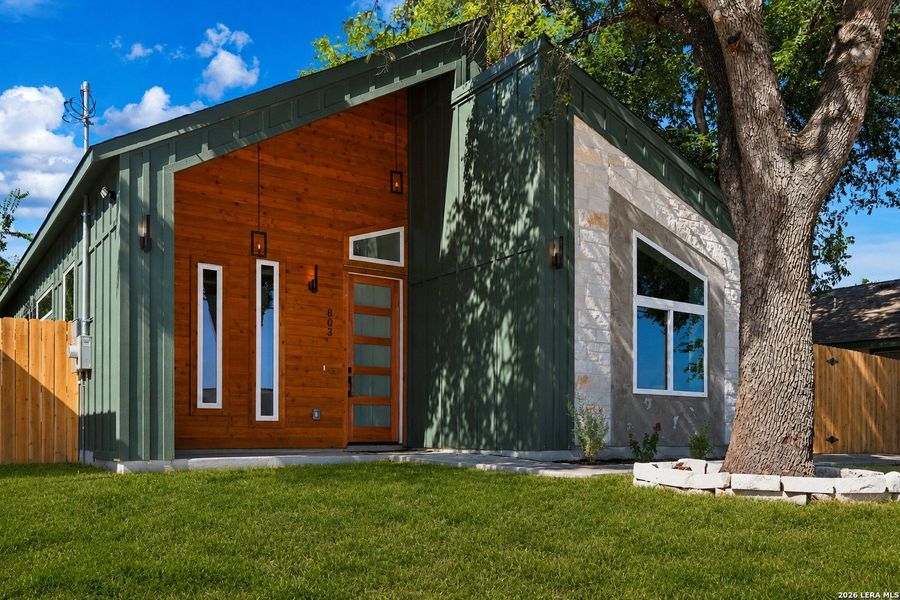 Exterior details and patio area of a home in , San Antonio (Image 19).