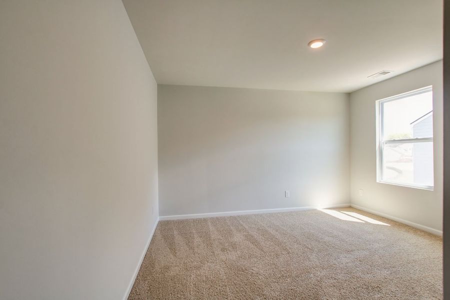 Representative unfurnished interior of a home built from the BELFORT by D.R. Horton in Woodbridge Glen Single Family, Lebanon (Image 21).
