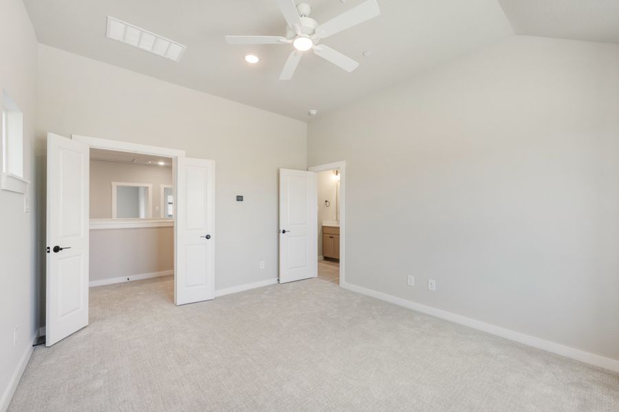 Spacious, unfurnished interior of a new home in Woodbridge Townhomes, Wylie (Image 38).
