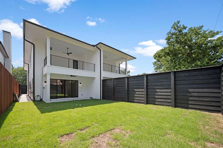 Exterior details and patio area of a home in , Dallas (Image 20).