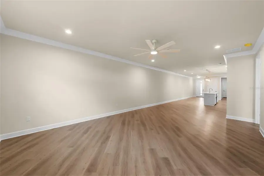 Spacious, unfurnished interior of a new home in , Tarpon Springs (Image 36).
