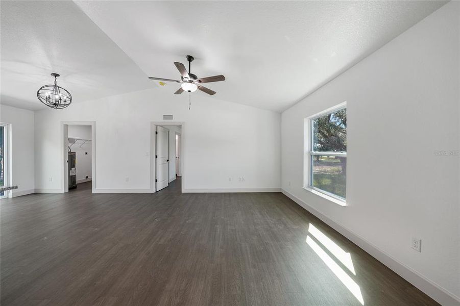 Spacious, unfurnished interior of a new home in , Arcadia (Image 19).