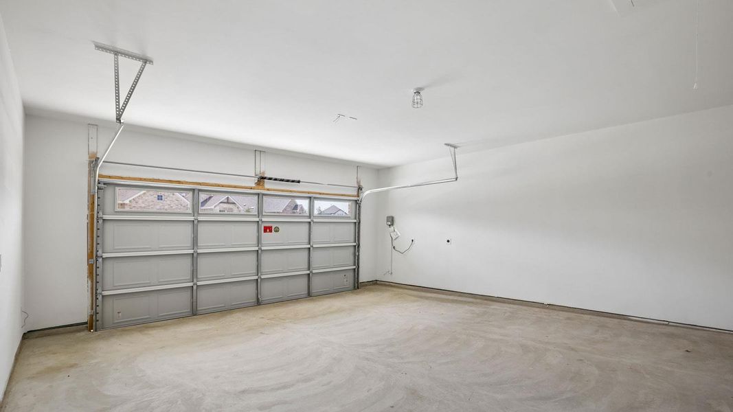 Spacious, unfurnished interior of a new home in Rosenbusch Ranch, Leander (Image 34). Spacious, unfurnished interior of a new home in Rosenbusch Ranch, Leander (Image 34).
