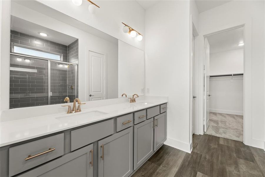 21. 7121 Dragonfly - Bath (2) 21. 7121 Dragonfly - Bath (2)