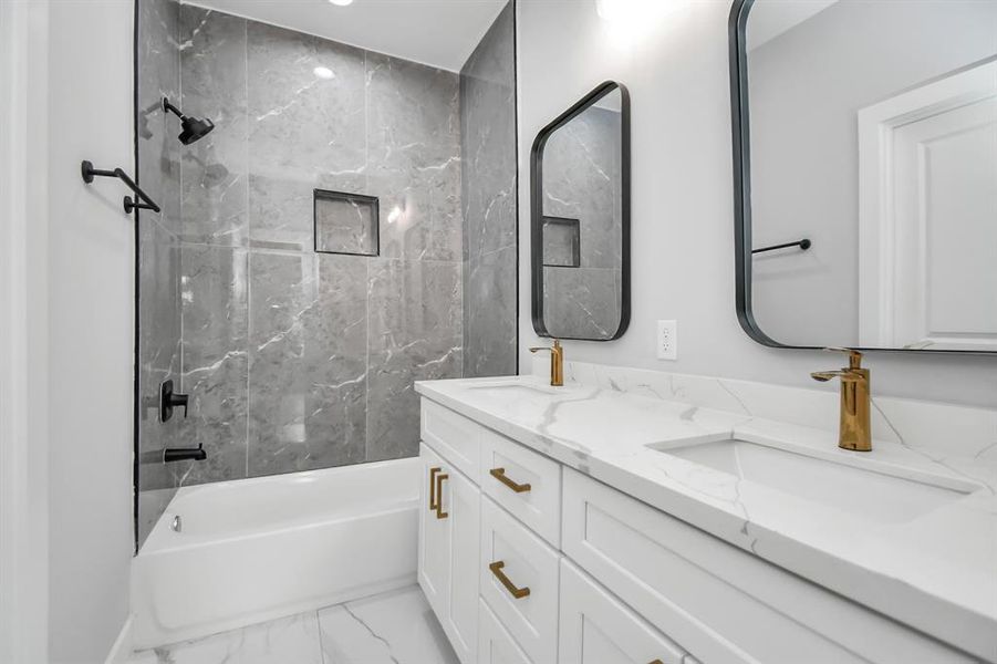 Secondary bathroom with double sinks