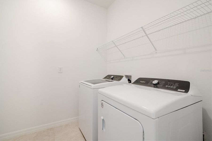 Close-up of interior finishes inside a home in , North Port (Image 17). Close-up of interior finishes inside a home in , North Port (Image 17).