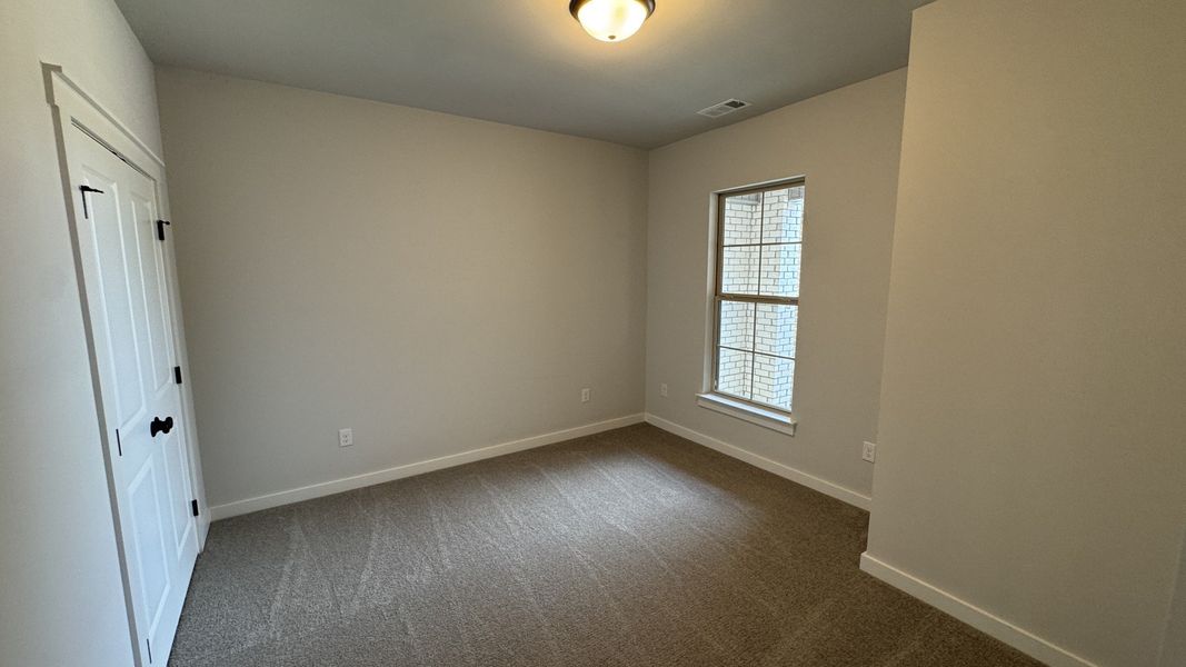 Spacious, unfurnished interior of a new home in The Greens at Legacy Townhomes, Springfield (Image 15).