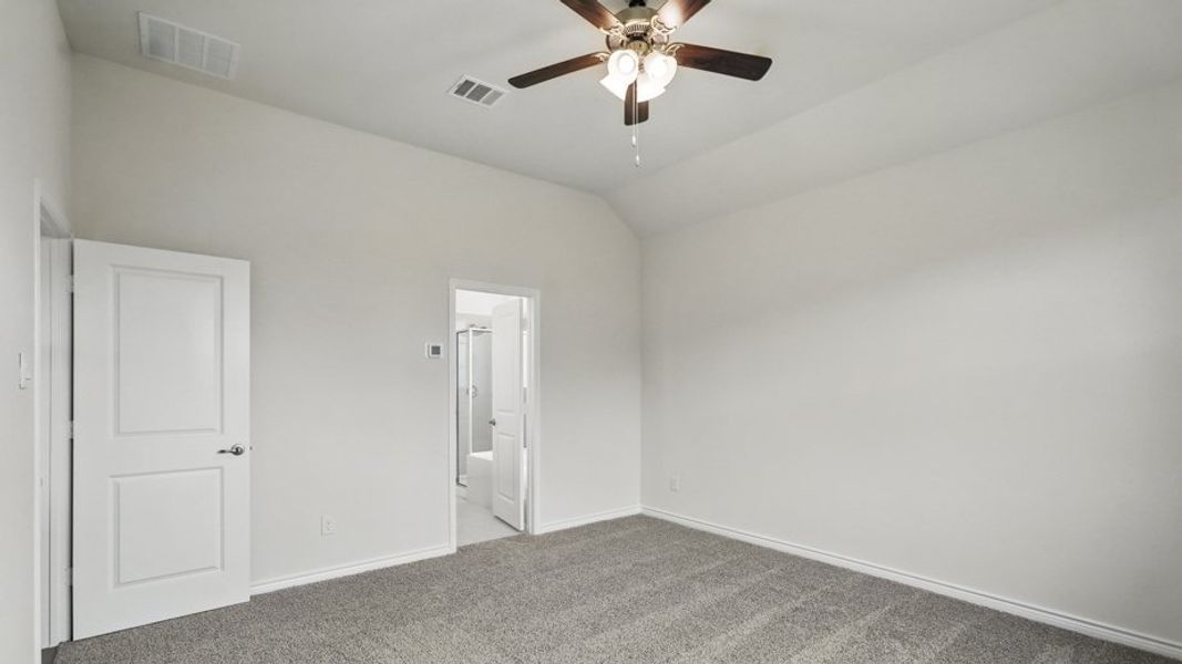 Spacious, unfurnished interior of a new home in Lakewood Trails, Forney (Image 16).