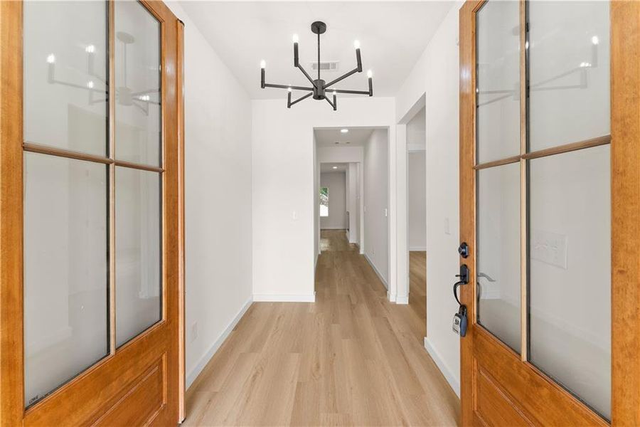 Spacious, unfurnished interior of a new home in , Gainesville (Image 20).