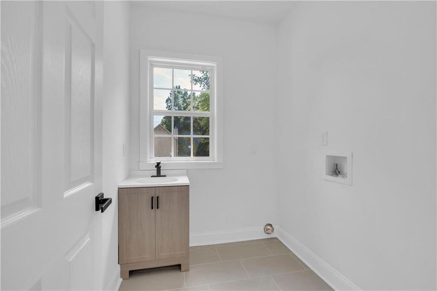 Spacious, unfurnished interior of a new home in , Douglasville (Image 20).