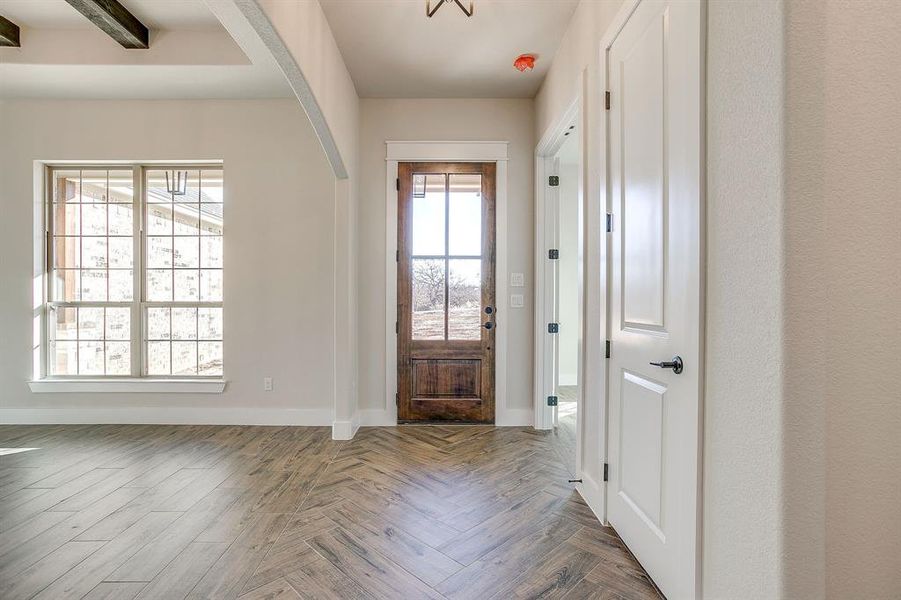 Spacious, unfurnished interior of a new home in , Springtown (Image 16).