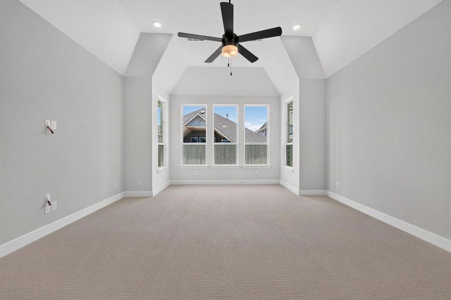 Spacious, unfurnished interior of a new home in Pecan Square, Northlake (Image 15).