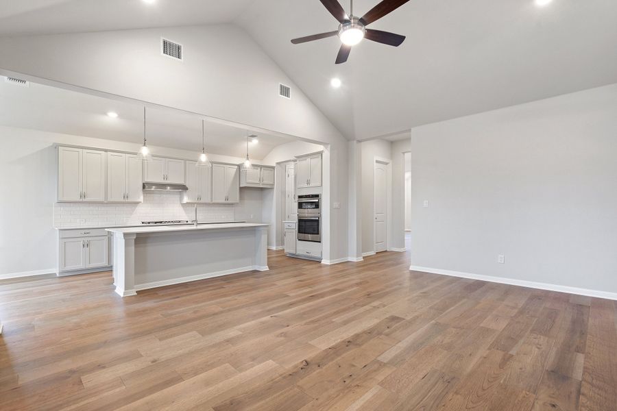 Representative unfurnished interior of a home built from the Palmer by Ashton Woods in The Estates at La Cima, San Marcos (Image 52).