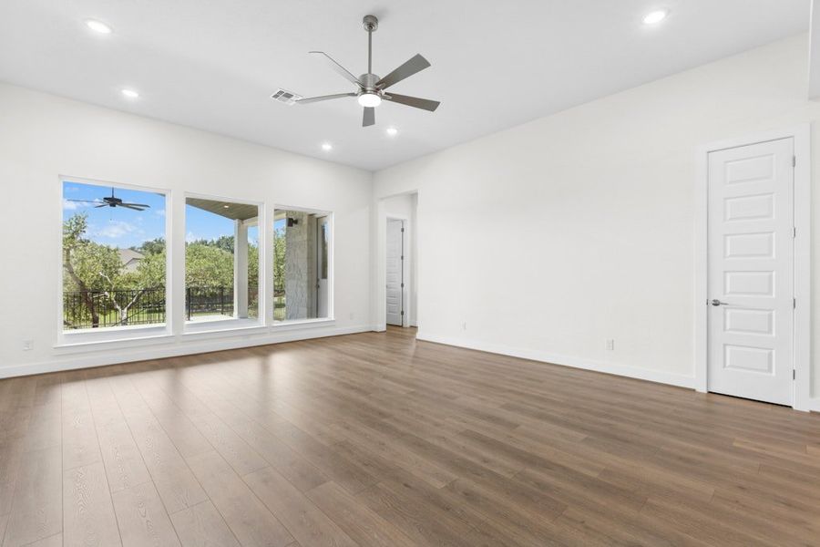 Spacious, unfurnished interior of a new home in Riverstone, Georgetown (Image 14).