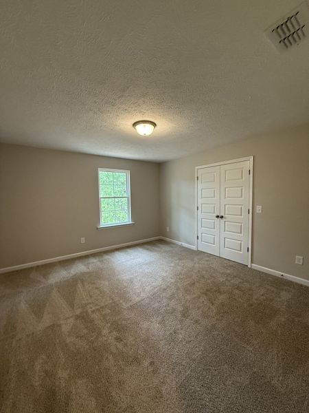 Image 31 of a home in Fox Run. Image 31 of a home in Fox Run.