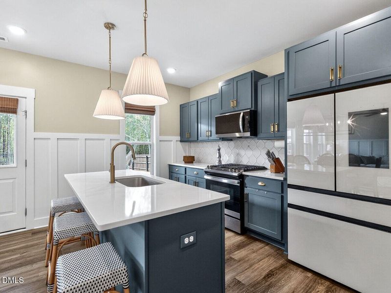 014-1280x960-kitchen