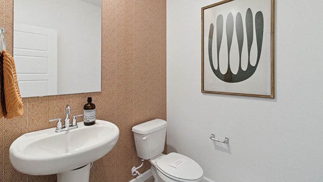 Representative furnished interior of a home built from the Harris by D.R. Horton in Carlton Commons, Casa Grande (Image 7).