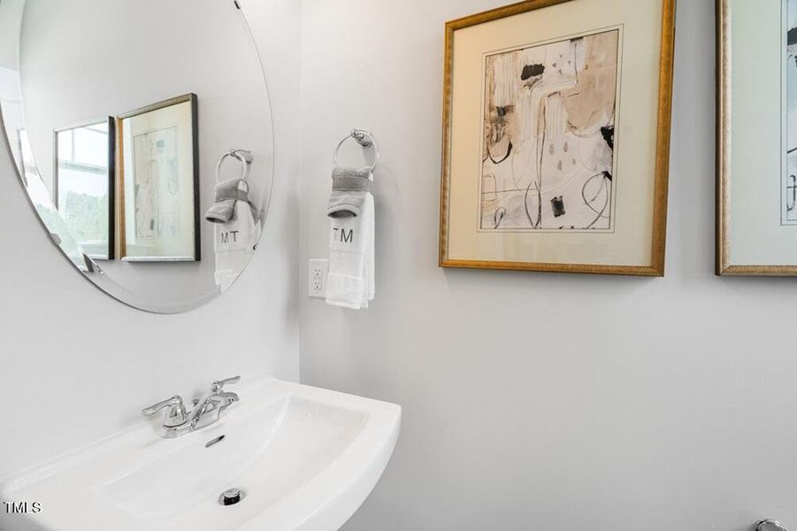 sage-8735-malmesbury-bathroom-001 sage-8735-malmesbury-bathroom-001