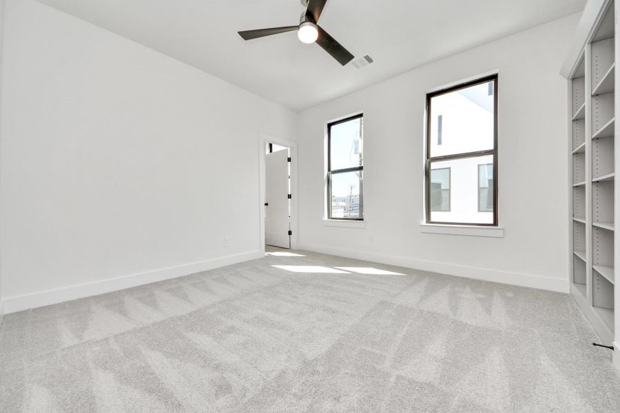 Spacious, unfurnished interior of a new home in Caywood Place, Houston (Image 31).