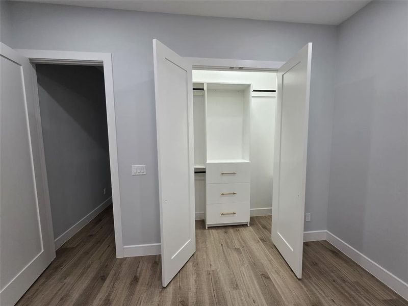 Spacious, unfurnished interior of a new home in , Waxahachie (Image 23).