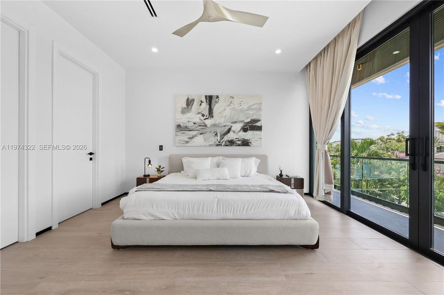 Furnished interior view inside a new home in , Fort Lauderdale (Image 17).