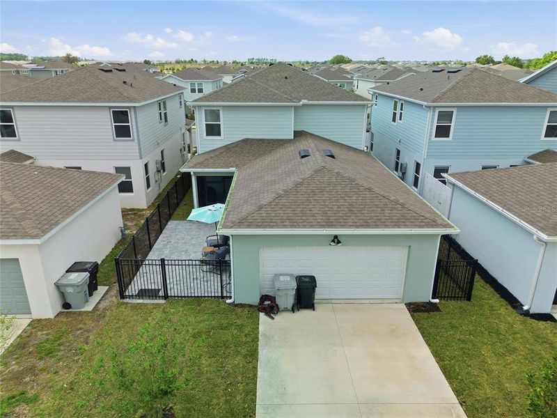 Exterior details and patio area of a home in Winding Meadows, Apopka (Image 33).